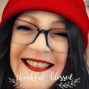 Meet your Posher, Sharon